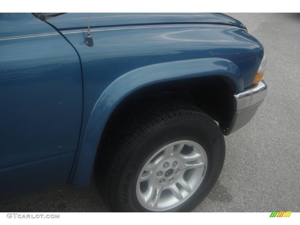 2003 Dakota SLT Quad Cab 4x4 - Atlantic Blue Pearlcoat / Dark Slate Gray photo #28