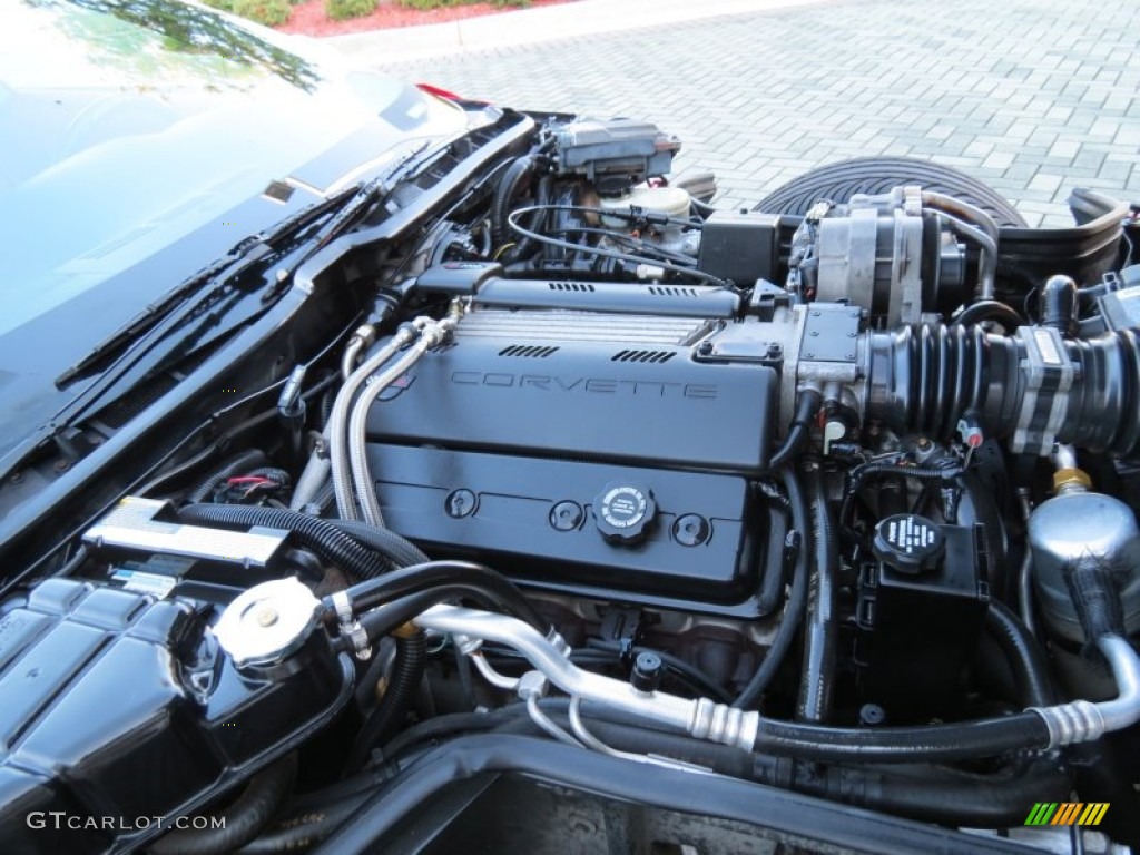 1994 Chevrolet Corvette Coupe 5.7 Liter OHV 16-Valve LT1 V8 Engine Photo #86495803