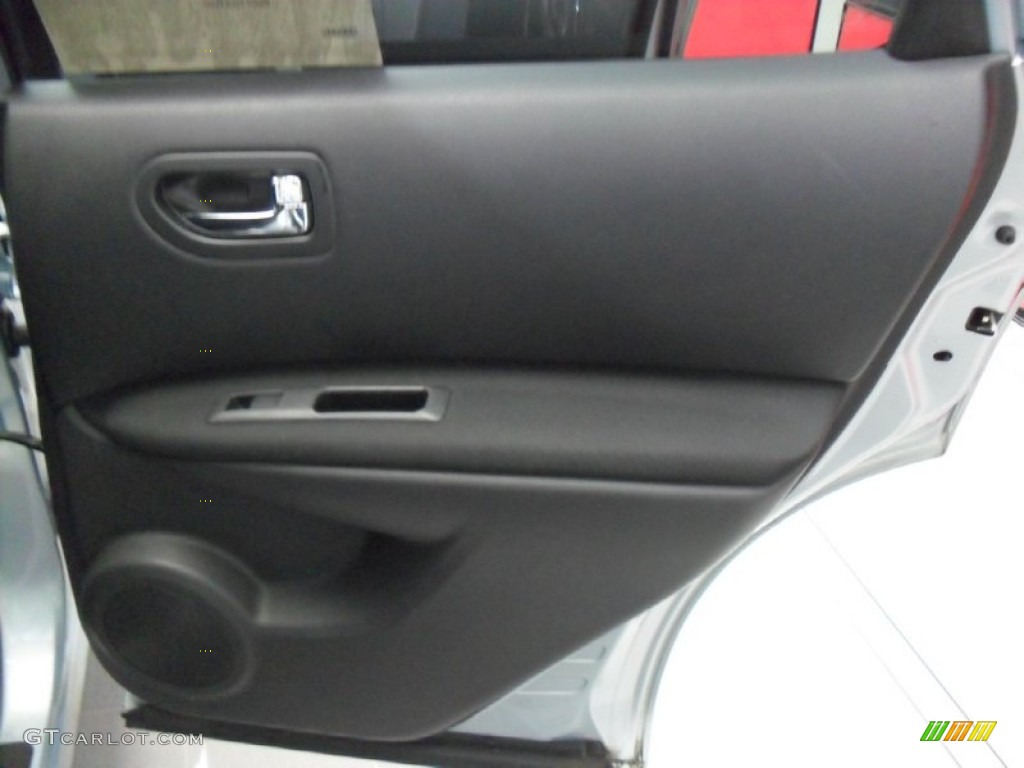 2011 Rogue SV AWD - Frosted Steel Metallic / Black photo #12