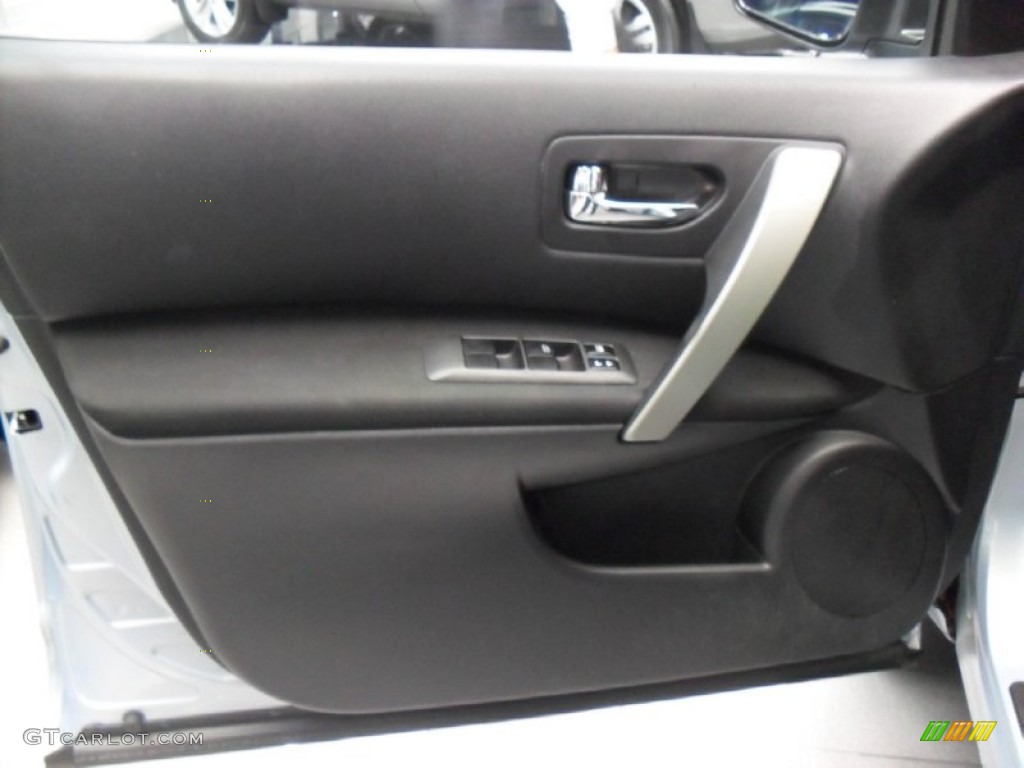 2011 Rogue SV AWD - Frosted Steel Metallic / Black photo #14