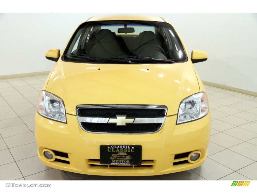 2009 Aveo LT Sedan - Summer Yellow / Charcoal photo #2