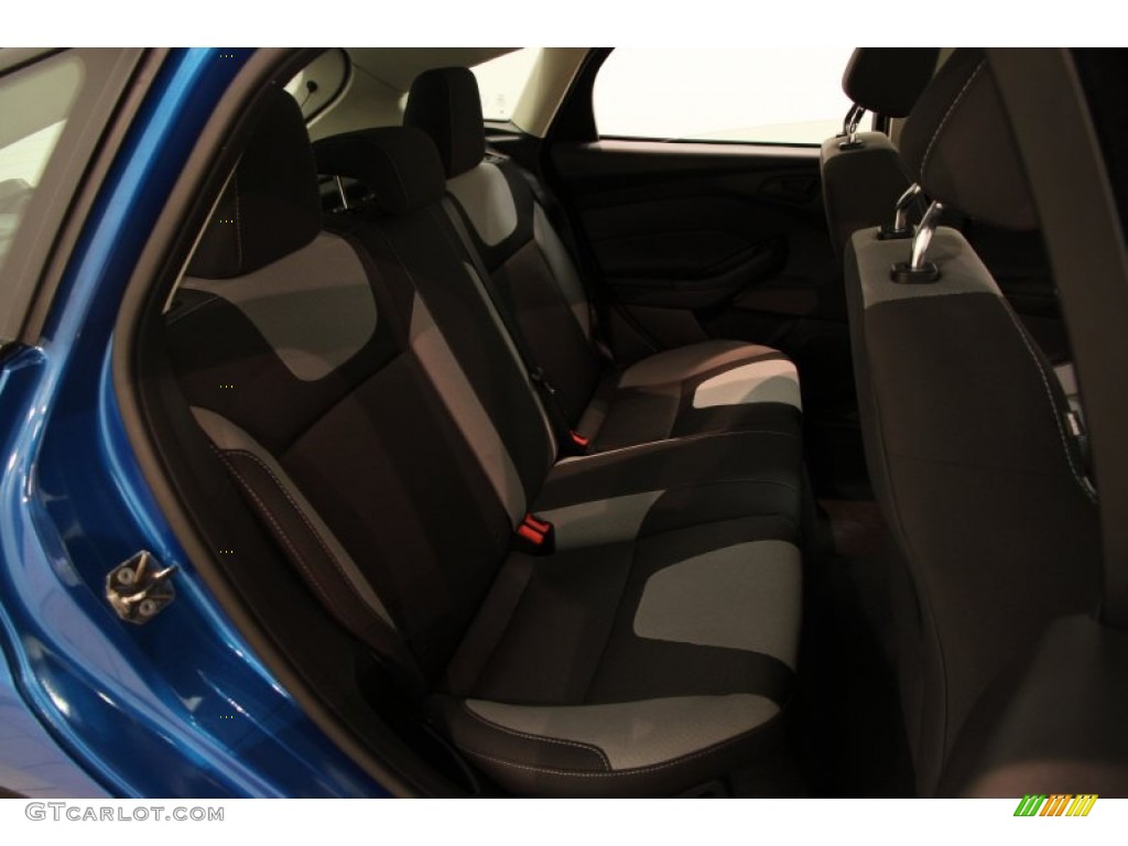 2012 Focus SE Sport 5-Door - Blue Candy Metallic / Two-Tone Sport photo #11