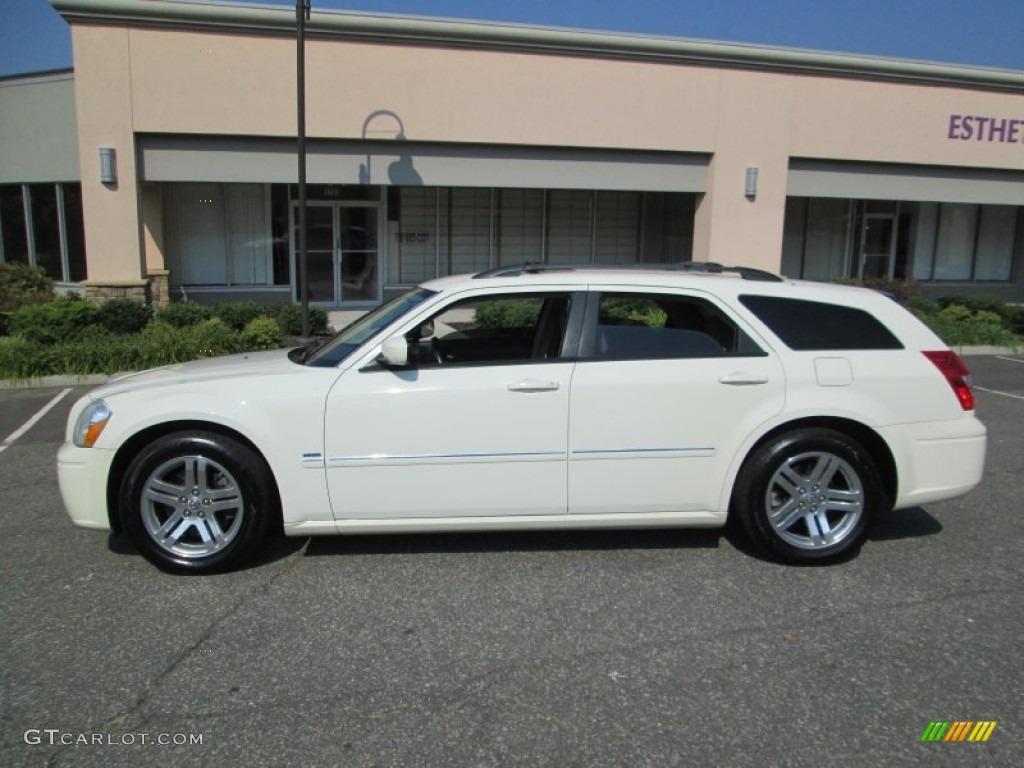 2005 Magnum R/T - Cool Vanilla White / Dark Slate Gray/Medium Slate Gray photo #3