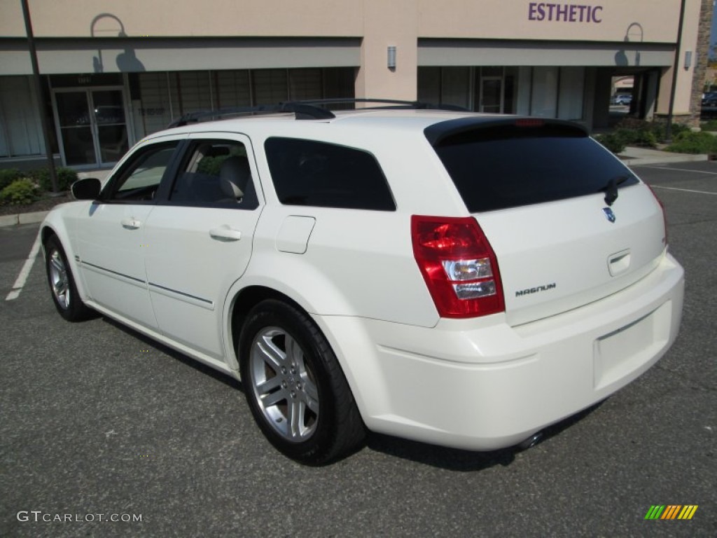2005 Magnum R/T - Cool Vanilla White / Dark Slate Gray/Medium Slate Gray photo #5