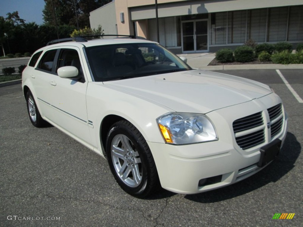 2005 Magnum R/T - Cool Vanilla White / Dark Slate Gray/Medium Slate Gray photo #11