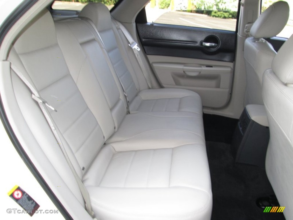 2005 Magnum R/T - Cool Vanilla White / Dark Slate Gray/Medium Slate Gray photo #18