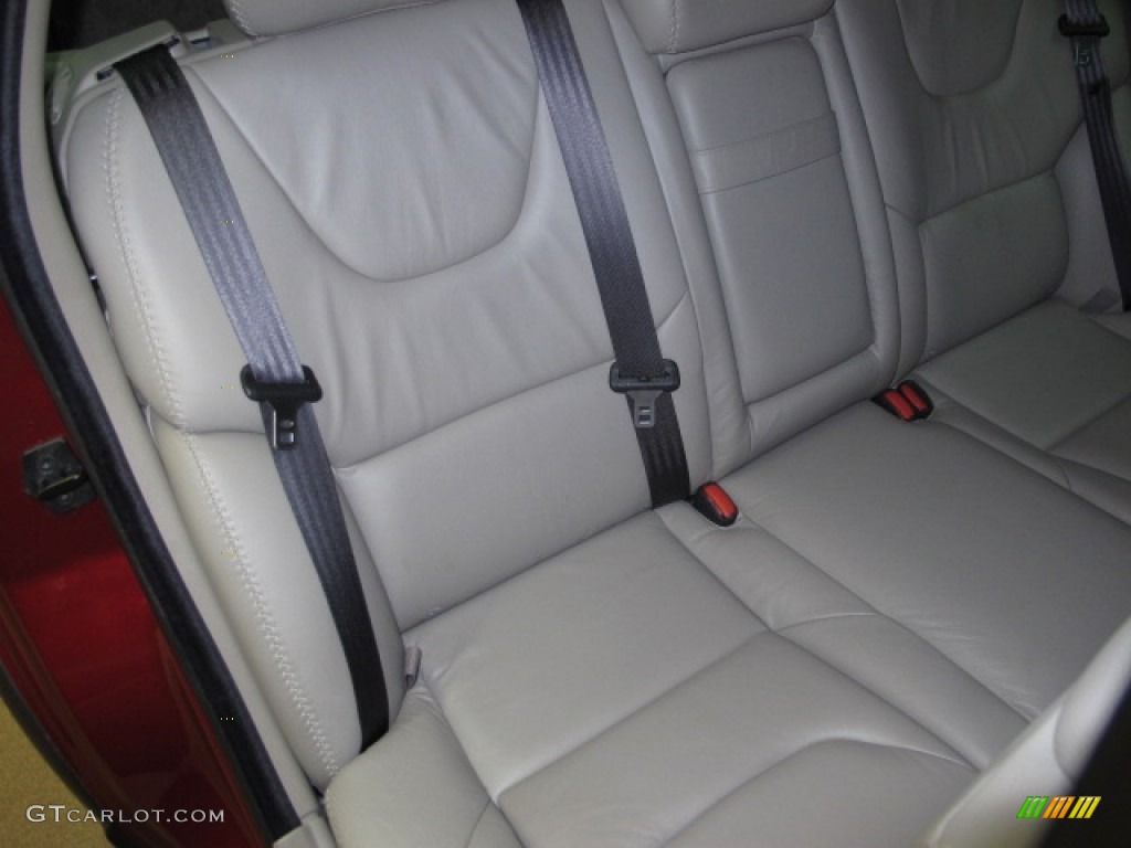 2007 XC70 AWD Cross Country - Ruby Red Metallic / Taupe photo #20