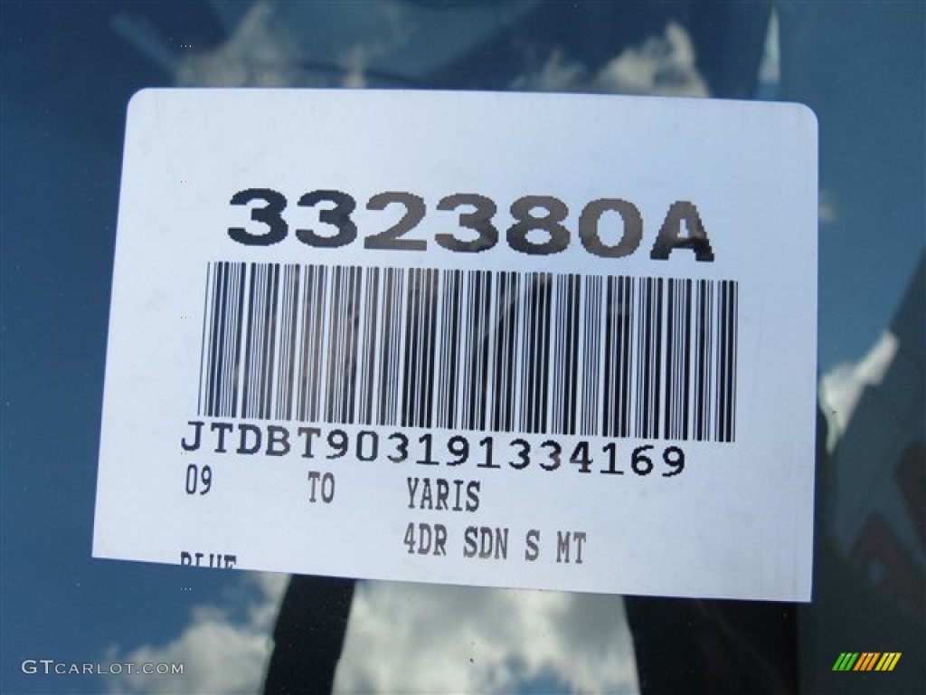 2009 Yaris S Sedan - Pacific Blue Metallic / Dark Charcoal photo #18