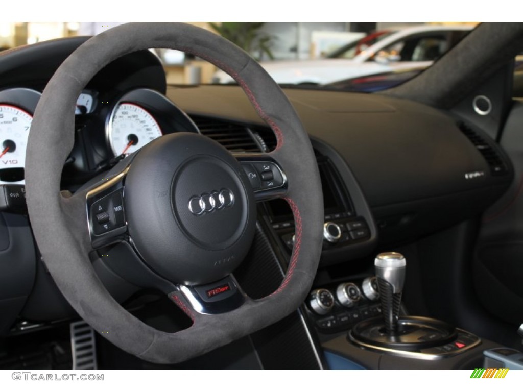 2012 Audi R8 GT Spyder Steering Wheel Photos