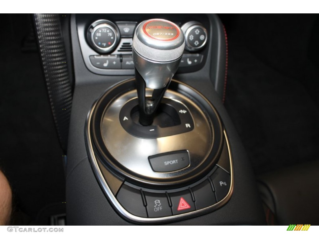 2012 Audi R8 GT Spyder Transmission Photos