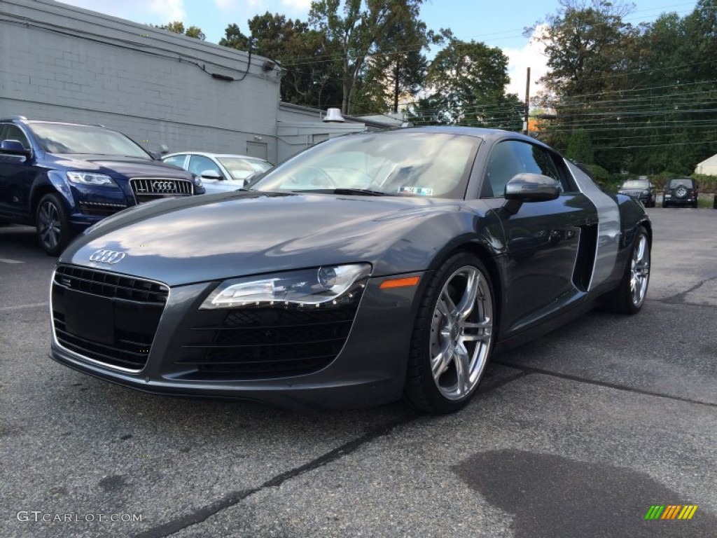 2009 R8 4.2 FSI quattro - Daytona Grey Pearl Effect / Fine Nappa Limestone Grey Leather photo #1