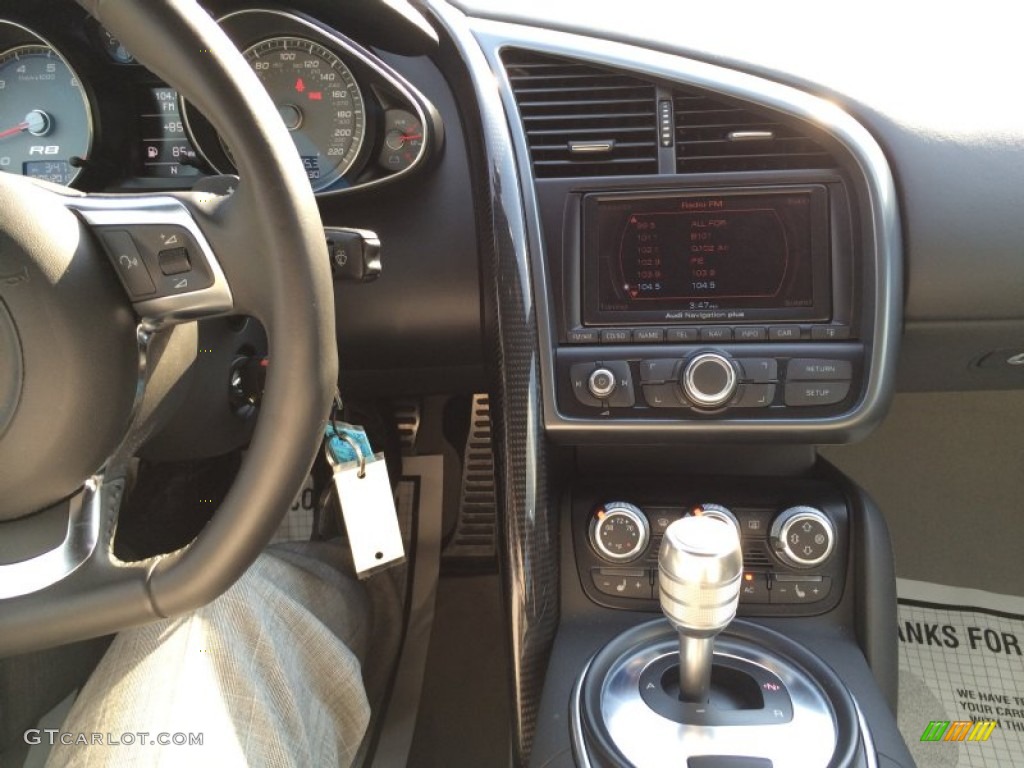 2009 Audi R8 4.2 FSI quattro Controls Photo #86515855