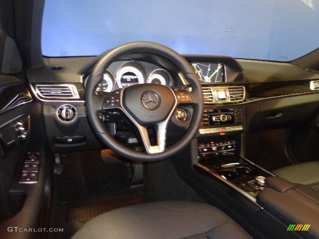 2014 E 550 4Matic Sedan - Black / Black photo #29