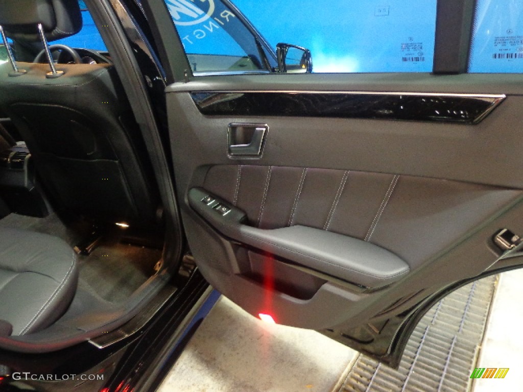 2014 E 550 4Matic Sedan - Black / Black photo #33