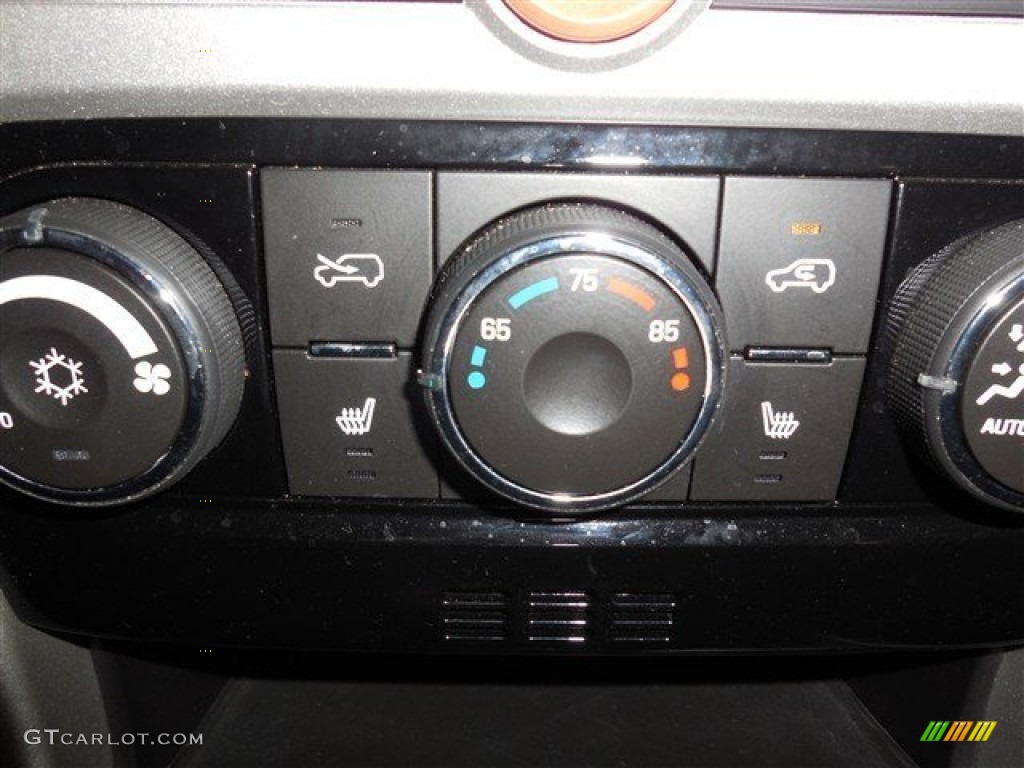 2013 Chevrolet Captiva Sport LTZ Controls Photo #86516821