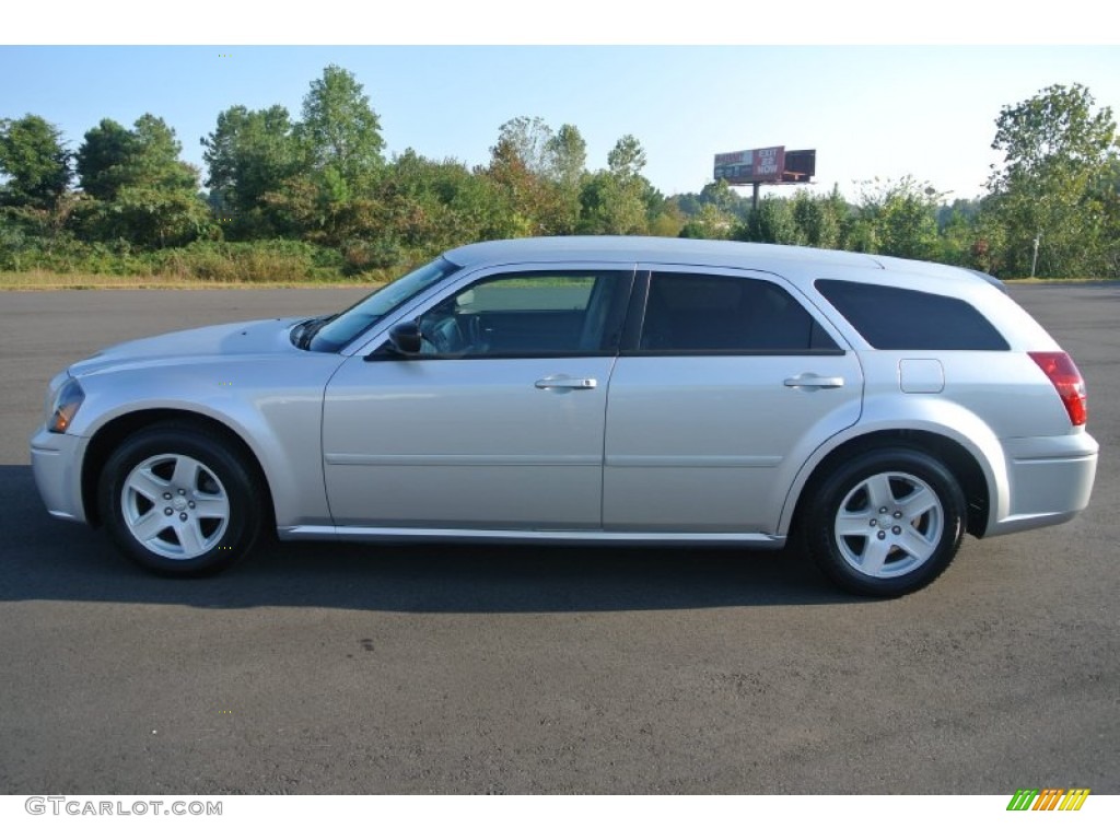 2005 Magnum SXT - Bright Silver Metallic / Dark Slate Gray/Light Graystone photo #3