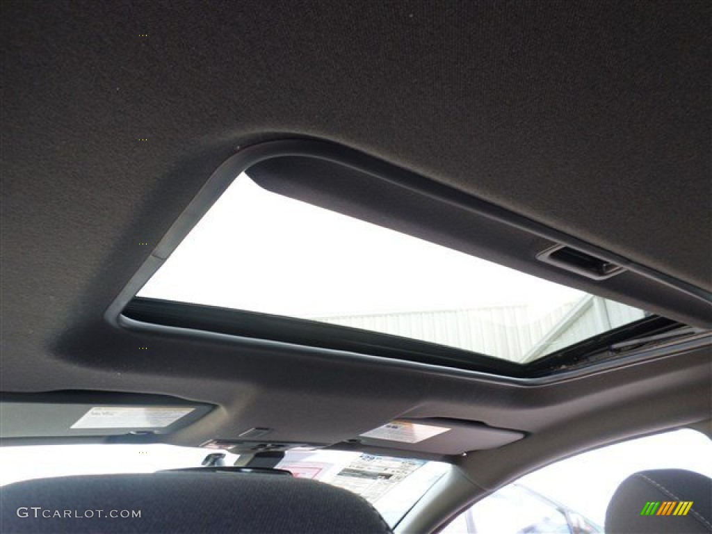 2014 Ford Fiesta ST Hatchback Sunroof Photo #86528667