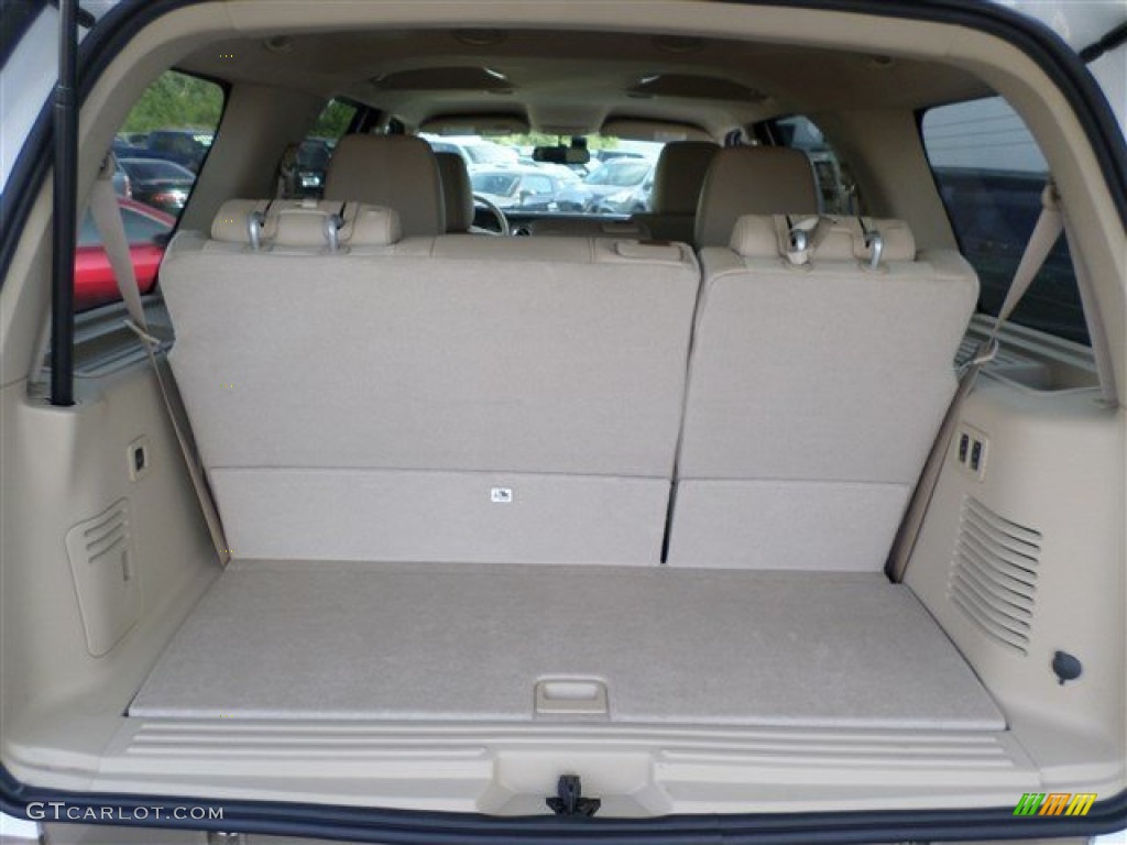 2014 Expedition XLT - Oxford White / Camel photo #14