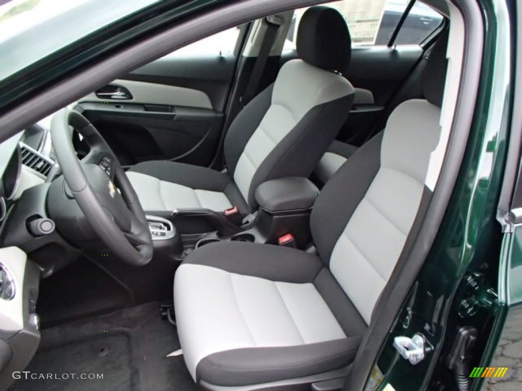 2014 Cruze LS - Rainforest Green Metallic / Jet Black/Medium Titanium photo #10