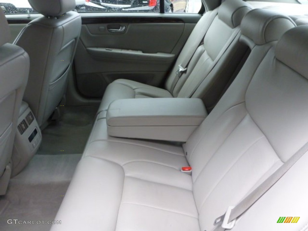 2008 Cadillac DTS Standard DTS Model Rear Seat Photos
