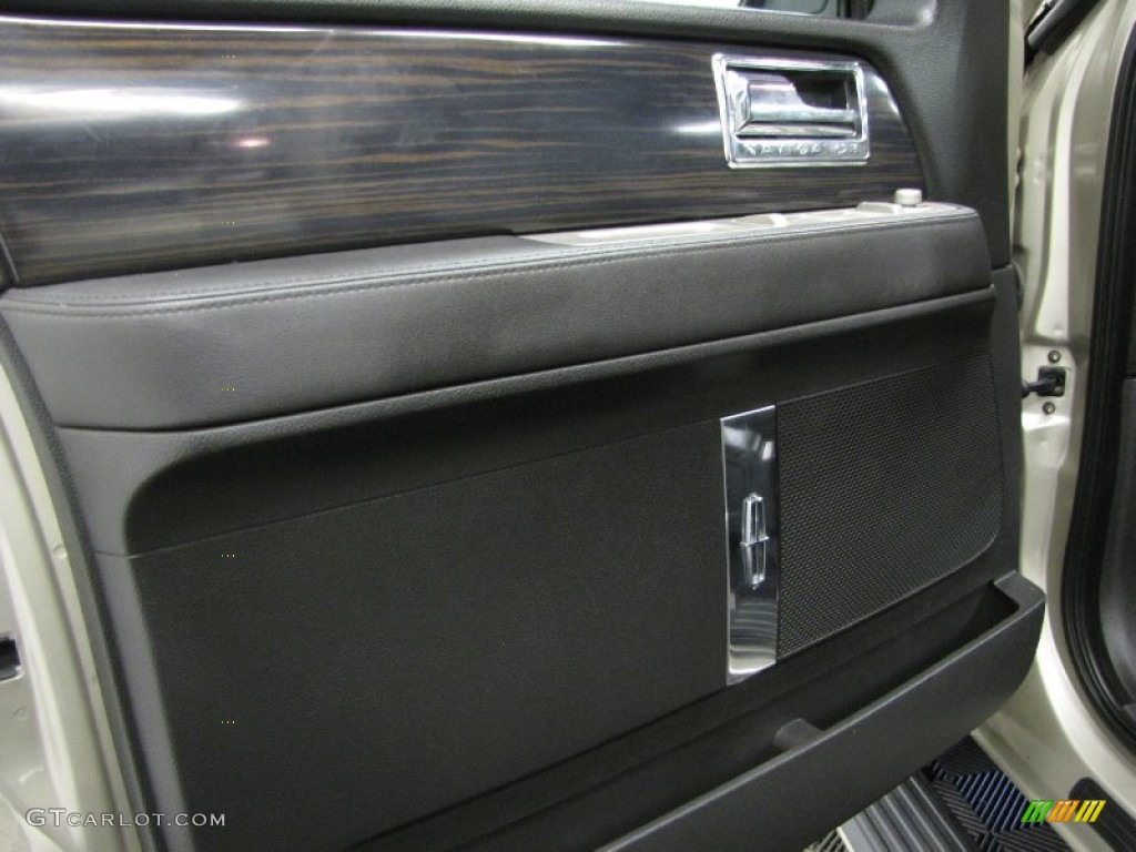 2007 Navigator Ultimate 4x4 - Light French Silk Metallic / Charcoal photo #14