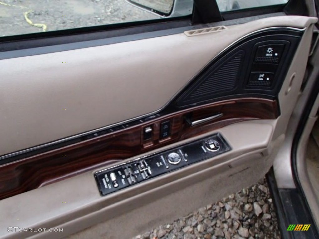 1997 Buick LeSabre Custom Beige Door Panel Photo 86535324