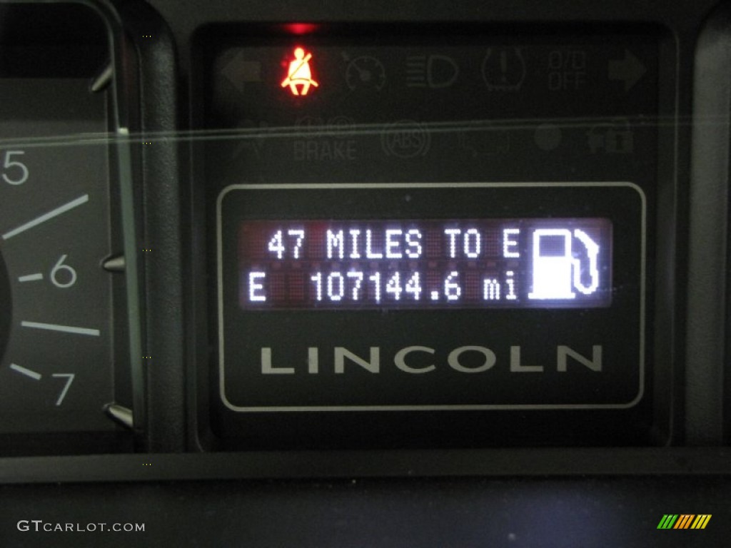 2007 Navigator Ultimate 4x4 - Light French Silk Metallic / Charcoal photo #26