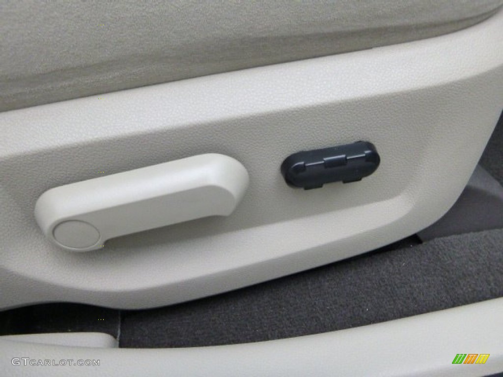 2008 Taurus SEL - Light Ice Blue Metallic / Camel photo #13