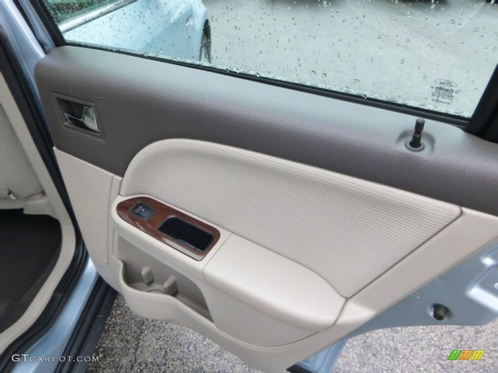 2008 Taurus SEL - Light Ice Blue Metallic / Camel photo #15