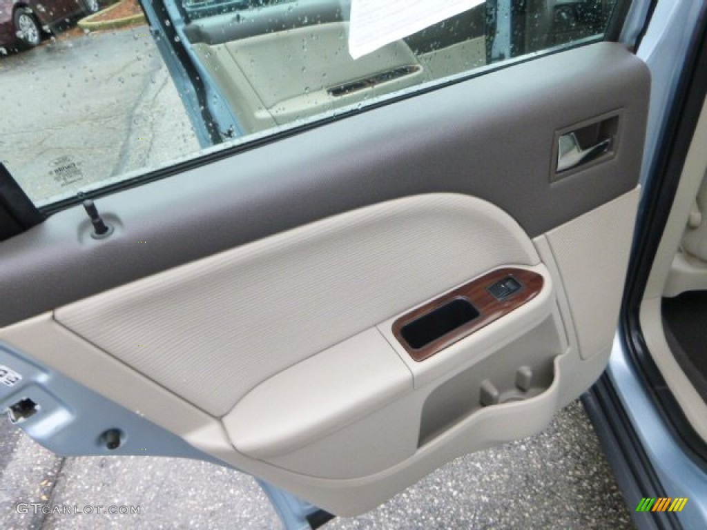 2008 Taurus SEL - Light Ice Blue Metallic / Camel photo #19