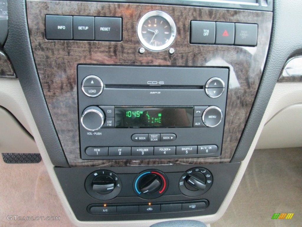 2008 Mercury Milan V6 Controls Photos