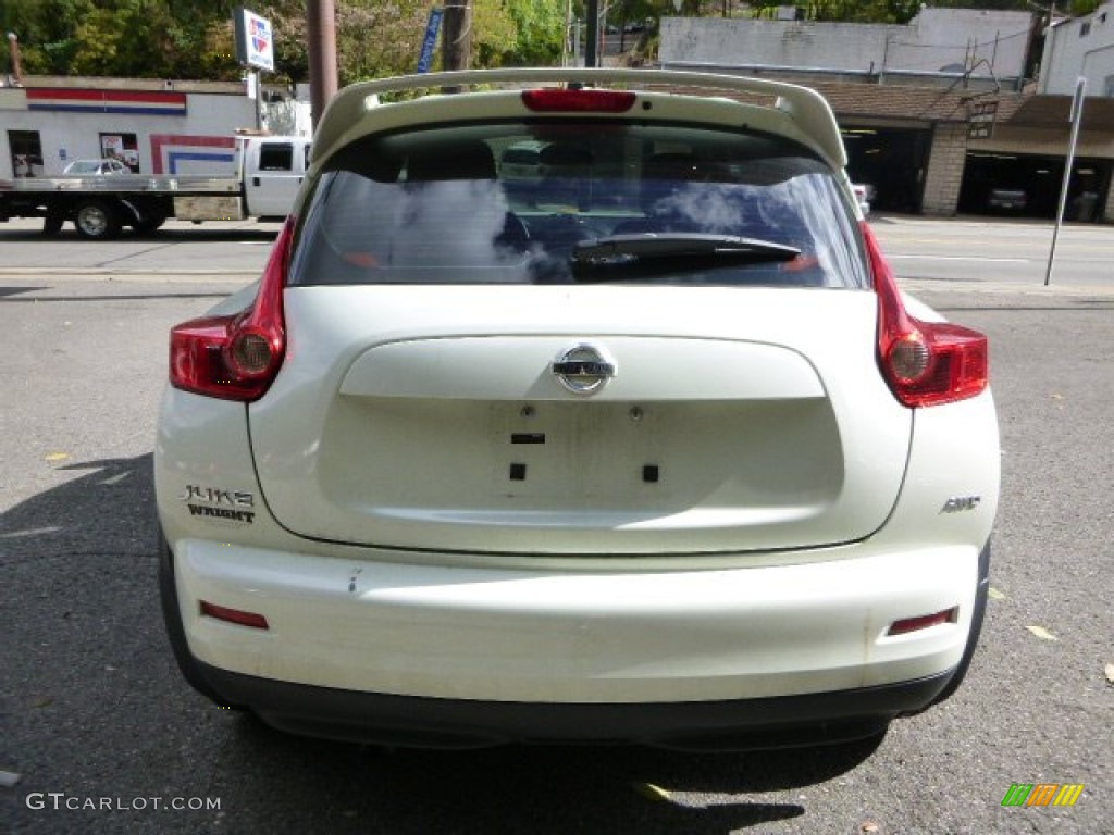 2011 Juke S AWD - White Pearl / Black/Silver Trim photo #3