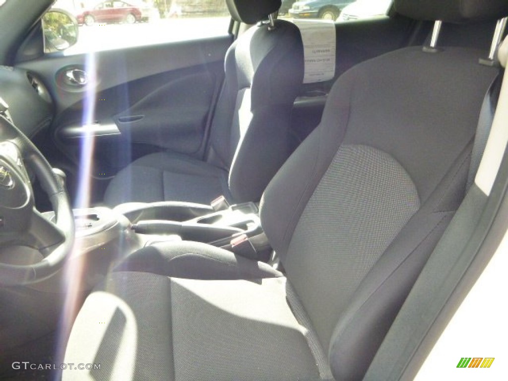 2011 Juke S AWD - White Pearl / Black/Silver Trim photo #9
