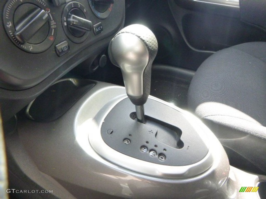 2011 Juke S AWD - White Pearl / Black/Silver Trim photo #15