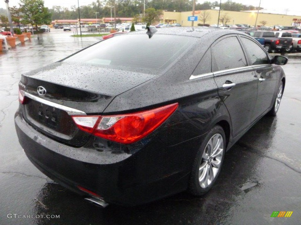2011 Sonata SE - Midnight Black / Black photo #5
