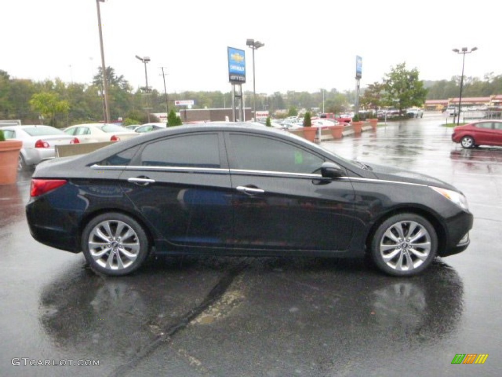 2011 Sonata SE - Midnight Black / Black photo #6