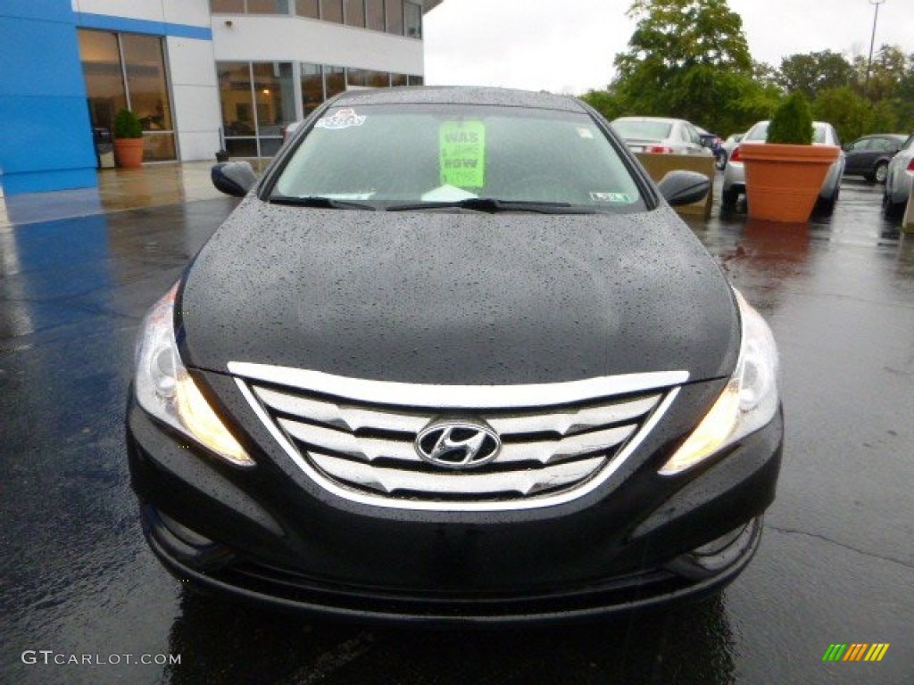 2011 Sonata SE - Midnight Black / Black photo #8