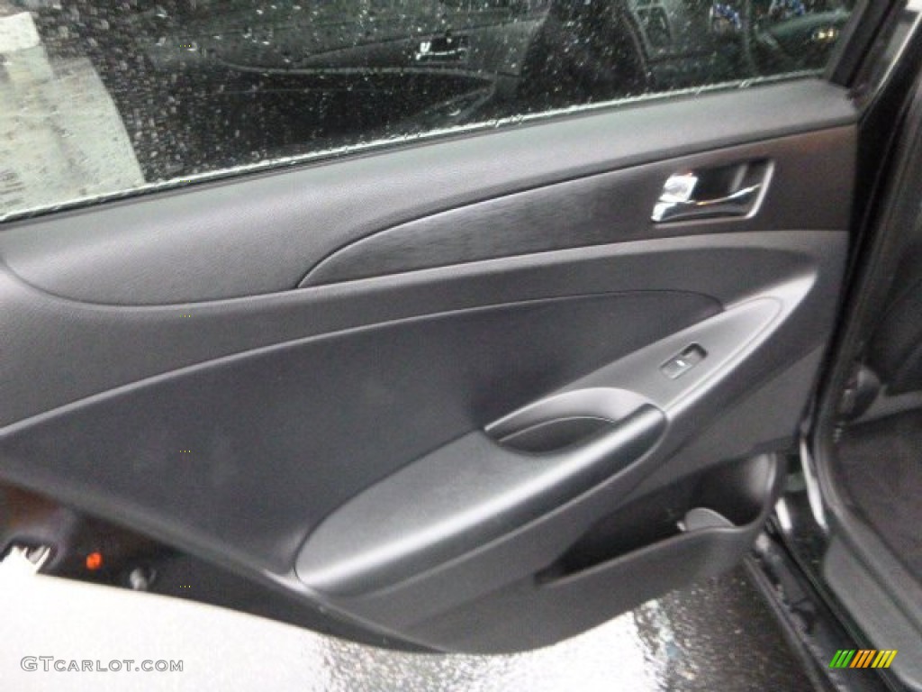 2011 Sonata SE - Midnight Black / Black photo #13