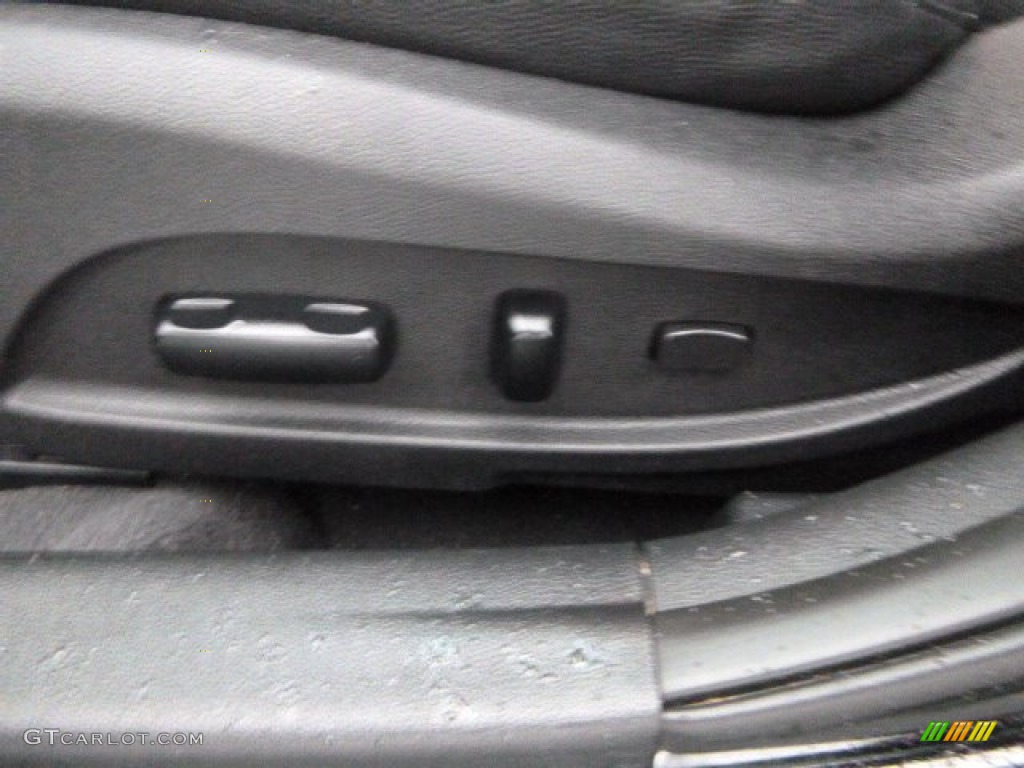 2011 Sonata SE - Midnight Black / Black photo #15