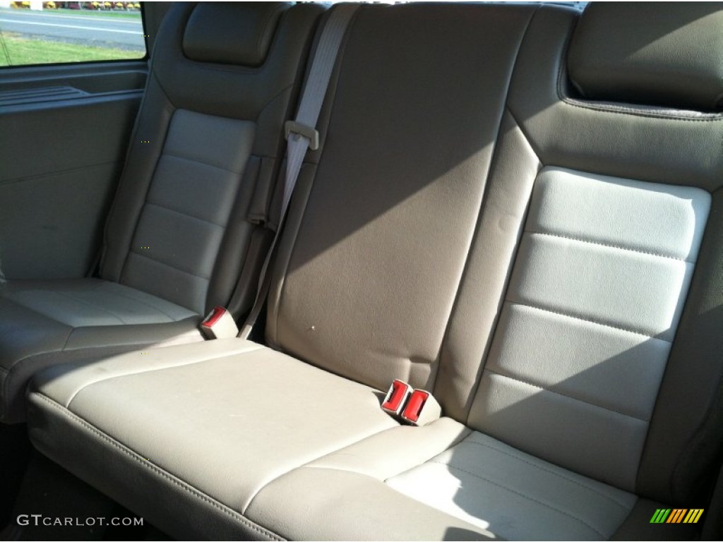 2006 Expedition Eddie Bauer 4x4 - Dark Stone Metallic / Medium Parchment photo #12