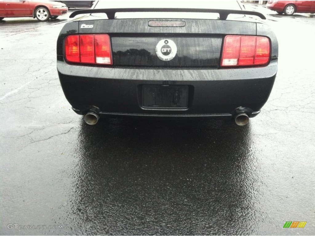 2005 Mustang GT Premium Coupe - Black / Dark Charcoal/Red photo #4