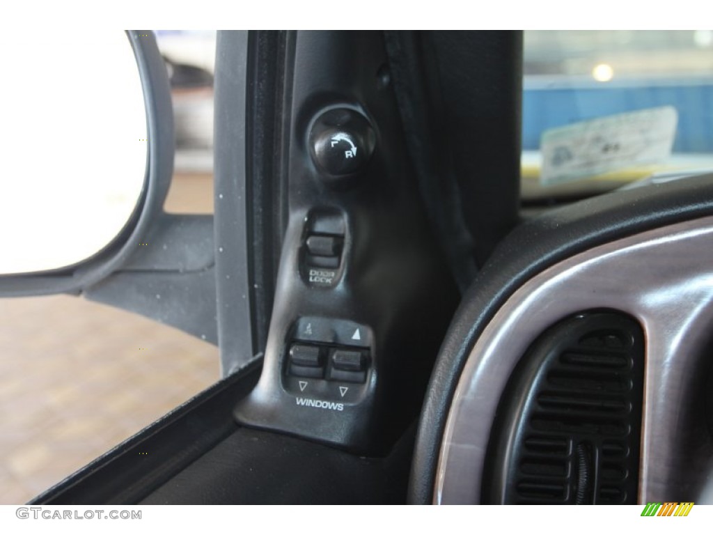 2003 Ram Van 1500 Passenger Conversion - Bright White / Dark Slate Gray photo #22