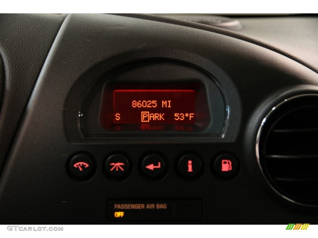 2008 Pontiac Grand Prix GXP Sedan Controls Photos