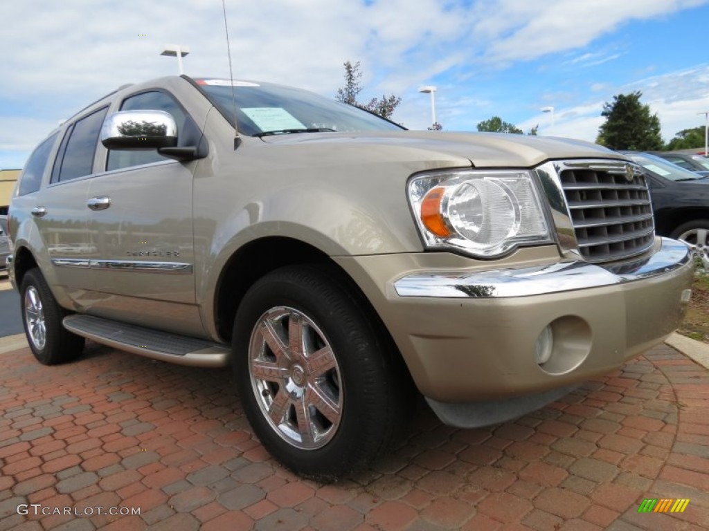 2008 Aspen Limited - Light Sandstone Metallic / Light Graystone photo #4