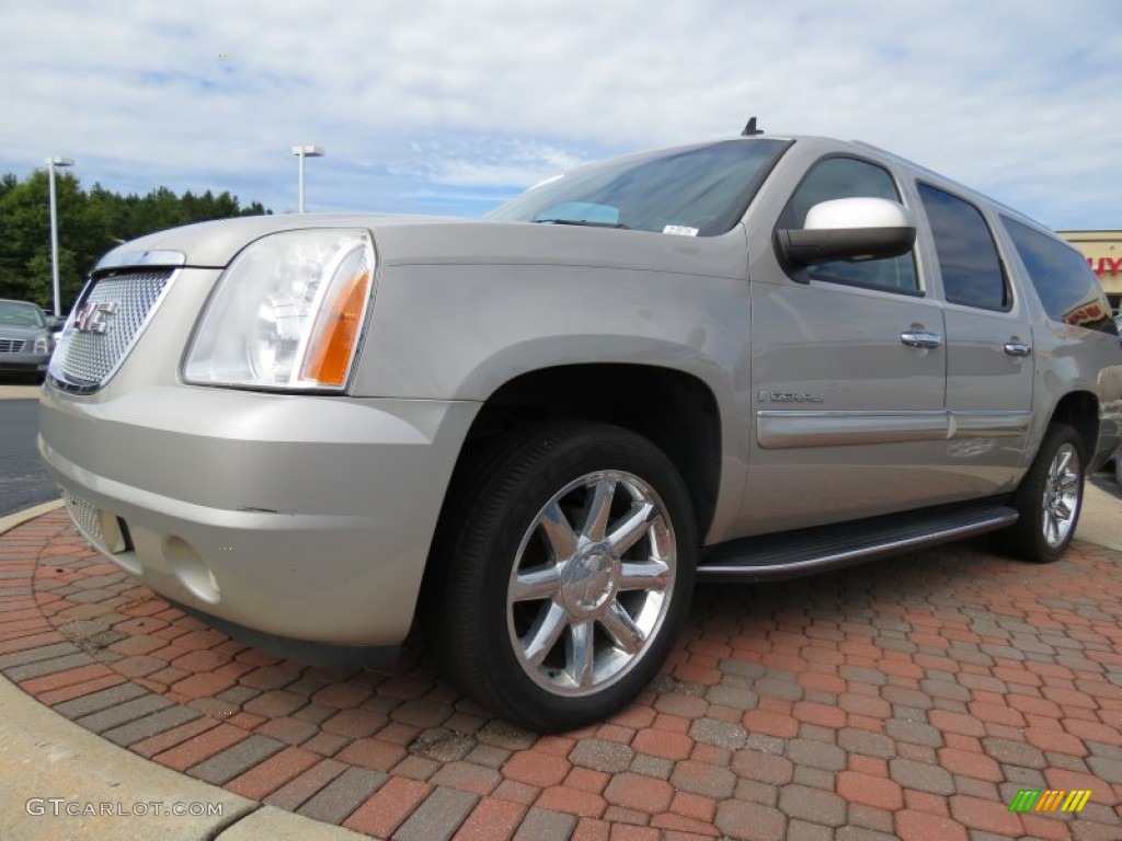 Silver Birch Metallic GMC Yukon