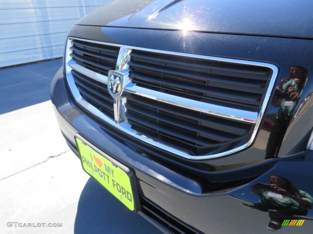 2012 Caliber SXT Plus - Black / Dark Slate Gray photo #10