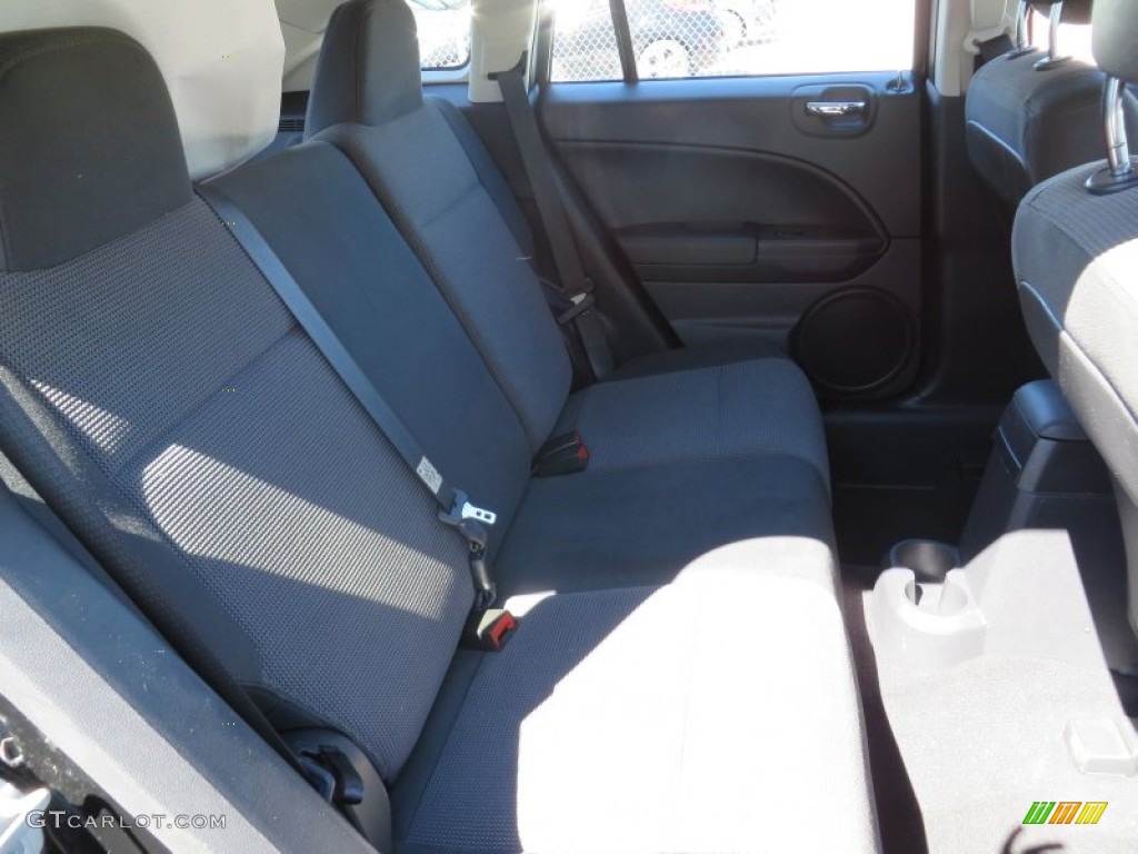 2012 Caliber SXT Plus - Black / Dark Slate Gray photo #27