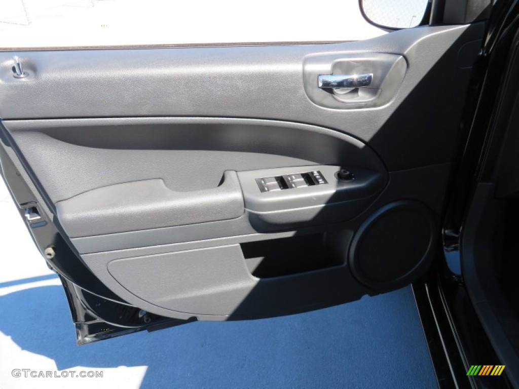 2012 Caliber SXT Plus - Black / Dark Slate Gray photo #35