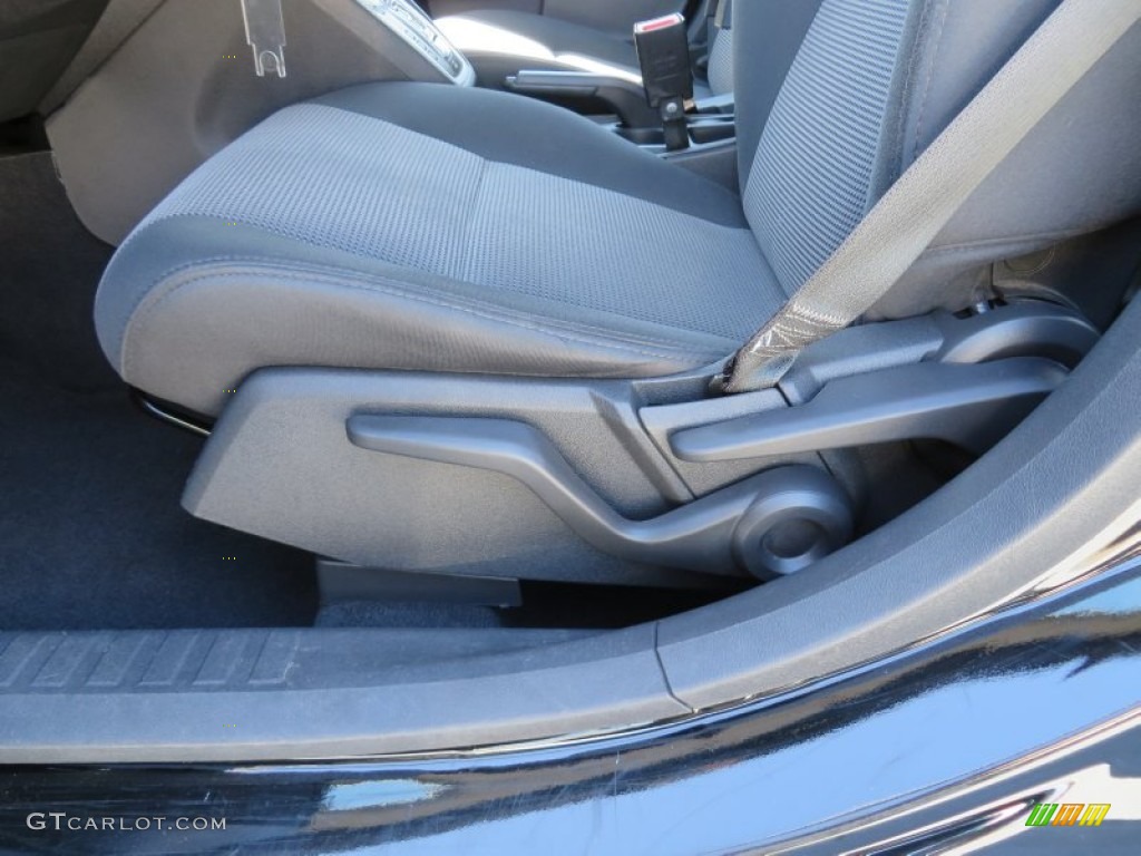 2012 Caliber SXT Plus - Black / Dark Slate Gray photo #38