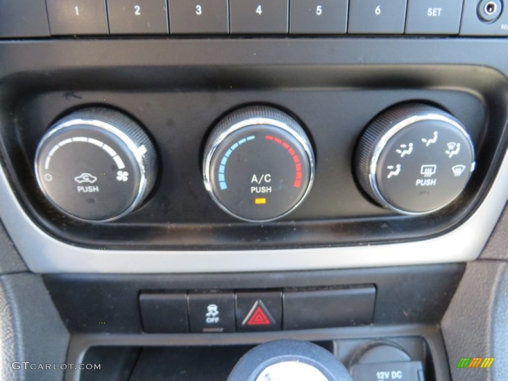 2012 Dodge Caliber SXT Plus Controls Photo #86557404